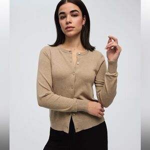 🌙 B143 - Reitmans Crew Neck Cardigan - R Essentials